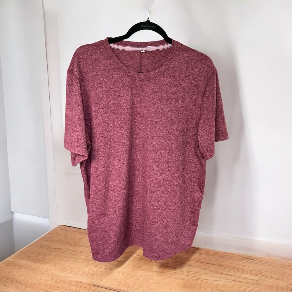 Men's Lululemon Soft Jersey Burgundy Short Sleeve Shirt Size Large